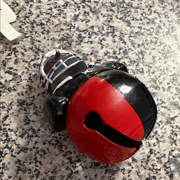 Jingle Buddies Red and Black Atlanta Falcons Football Player Ornament NEW - Picture 2 of 3